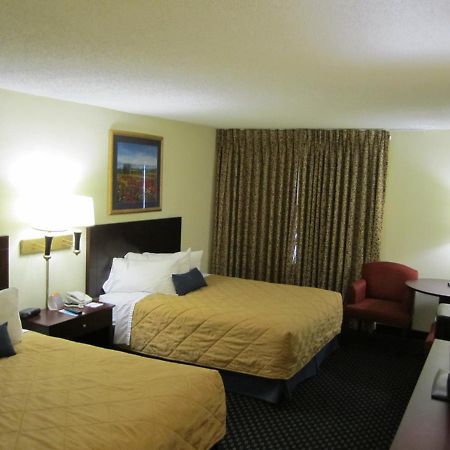 Atrium Hotel & Conference Center Hutchinson Oda fotoğraf