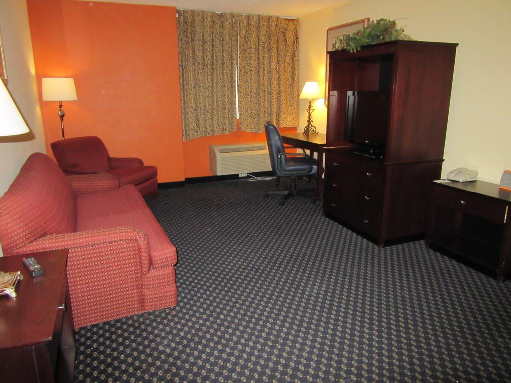 Atrium Hotel & Conference Center Hutchinson Dış mekan fotoğraf
