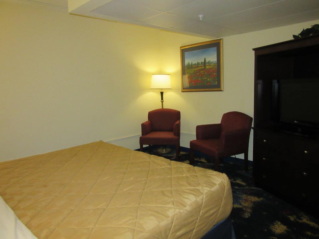 Atrium Hotel & Conference Center Hutchinson Dış mekan fotoğraf
